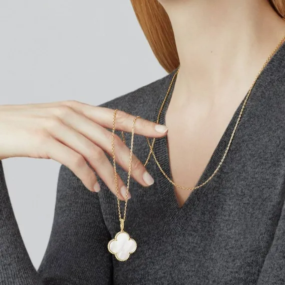 Винтажное длинное колье Van Cleef &amp; Arpels Alhambra