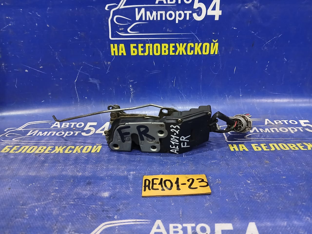 Замок двери передней правой TOYOTA CERES 1992