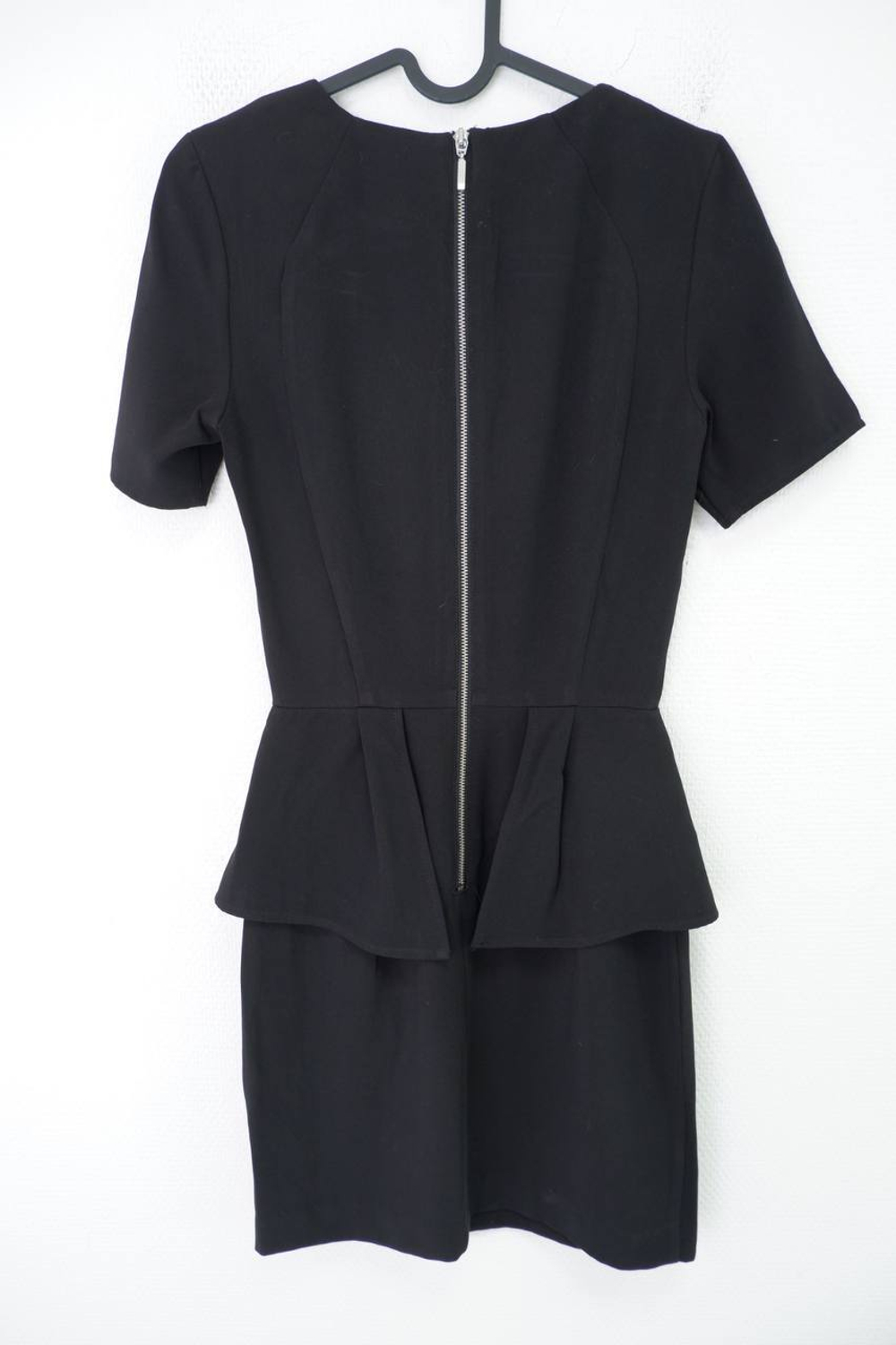 Платье H&M на молнии сзади 38 размер