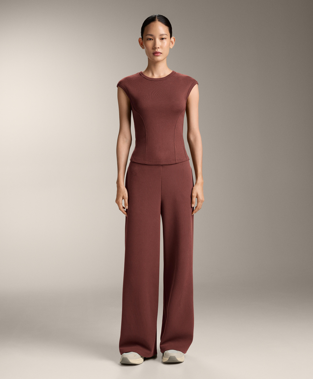 Oysho Футболка с короткими рукавами в рубчик из хлопка и модала, линялый махагон