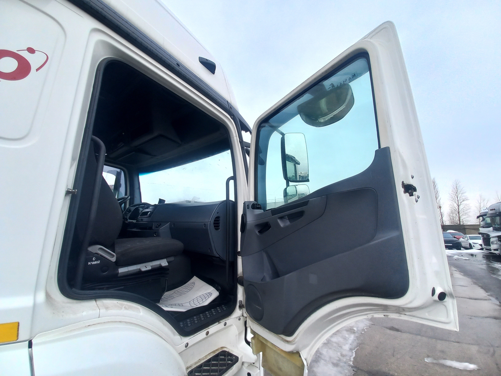 КамАЗ М1840 4x2 Седельный тягач 5490-S5 (Дизельный, 12,0 л, 401 л.с., МТ)