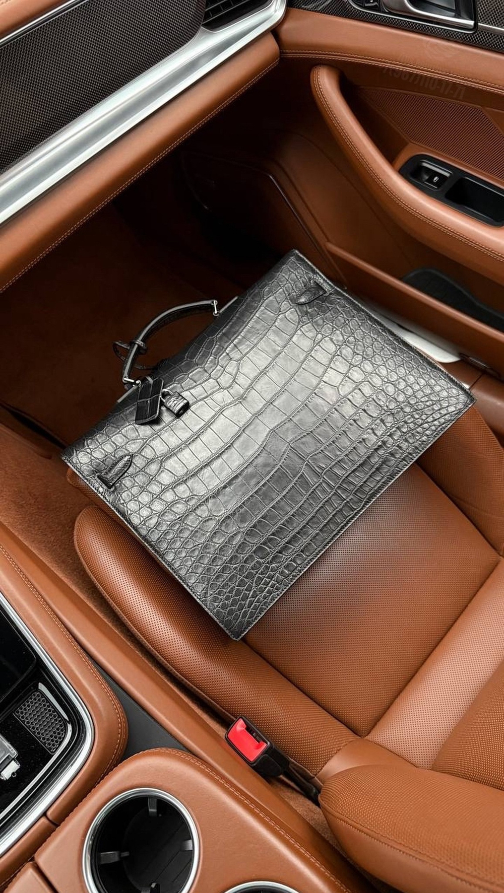 Портфель Hermes из кожи крокодила
