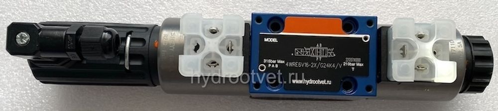 4WRE6V16-2X/G24K4/V - Пропорциональный распределитель с обратной связью по положению золотника без встроенной электроники Ду6, номинальный расход 16 л/мин, схема V