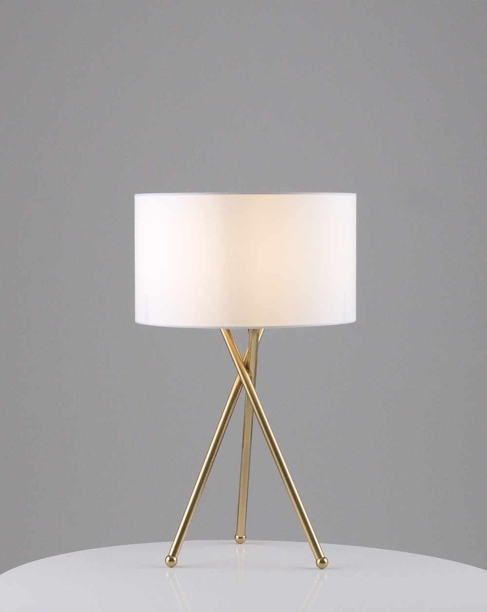 Лампа настольная Moderli V11598-1T Palma