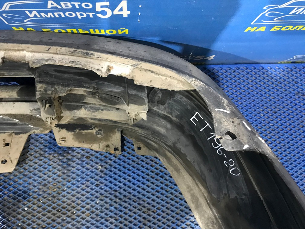 Бампер передний TOYOTA CALDINA 1996