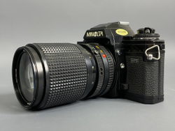 Minolta X-700 + Minolta MD 35-105mm 3.5-4.5 Zoom