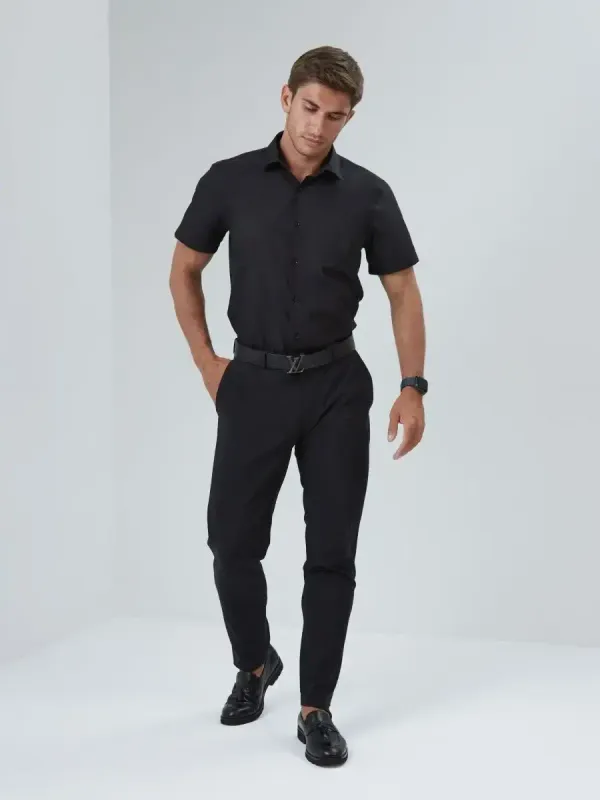 Рубашка приталенная SLIM FIT с коротким рукавом, черная