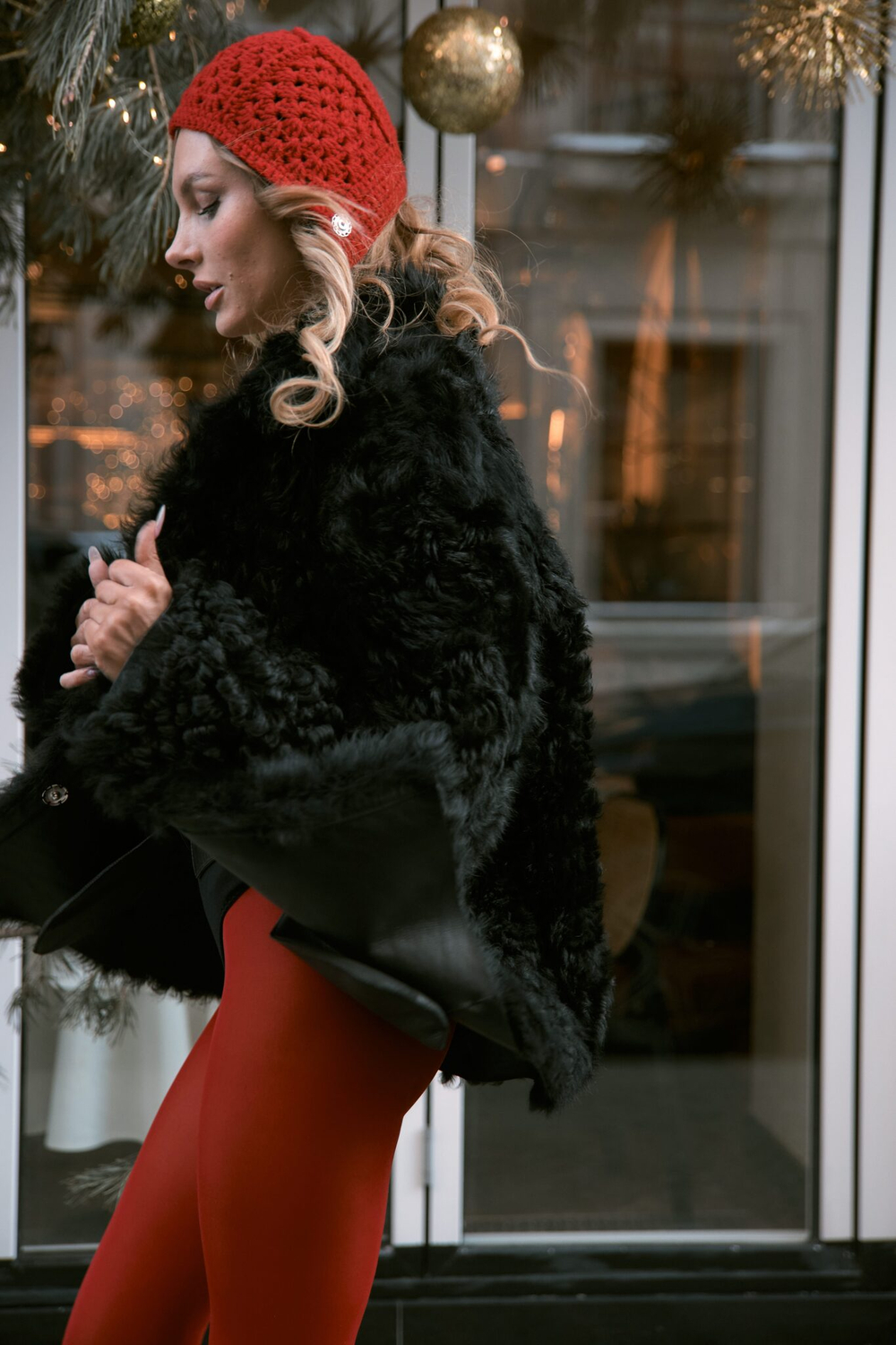 Чепчик красный