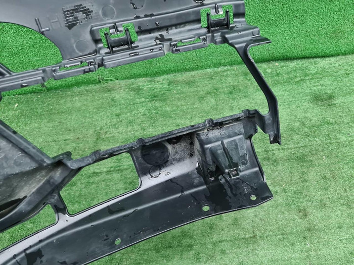 Кронштейн переднего бампера LH BMW 5er G30 (20-23)