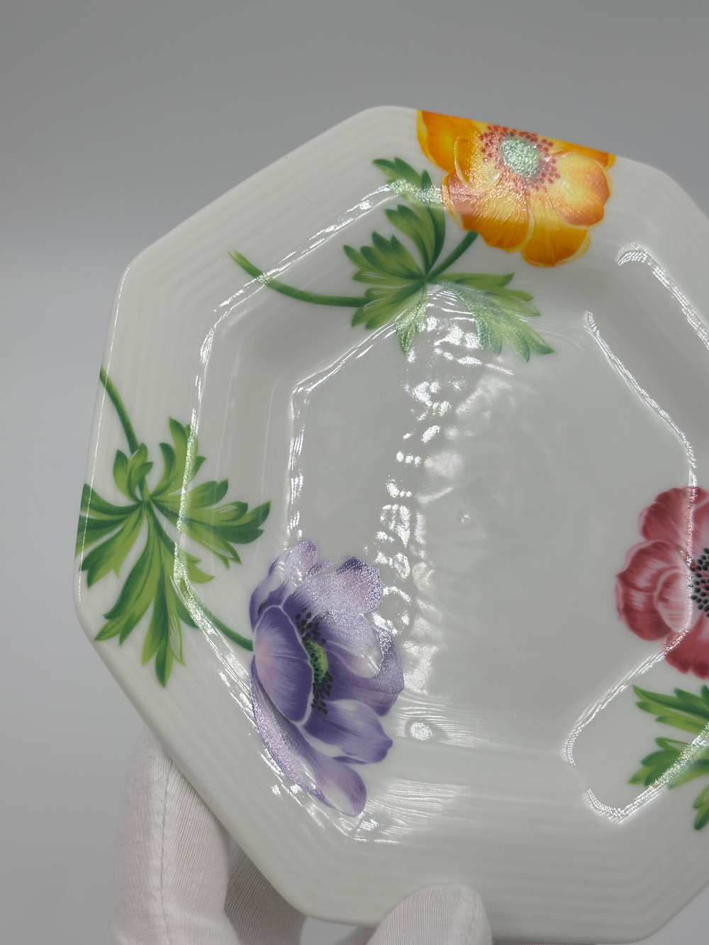 Тарелка с цветами Kenzo by Aito