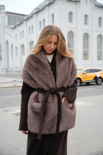 Меховой шарф с карманами смоки-тауп