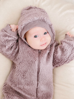 Плюшевый комбинезон из органического хлопка Mjölk Purple Dove, на манжетах