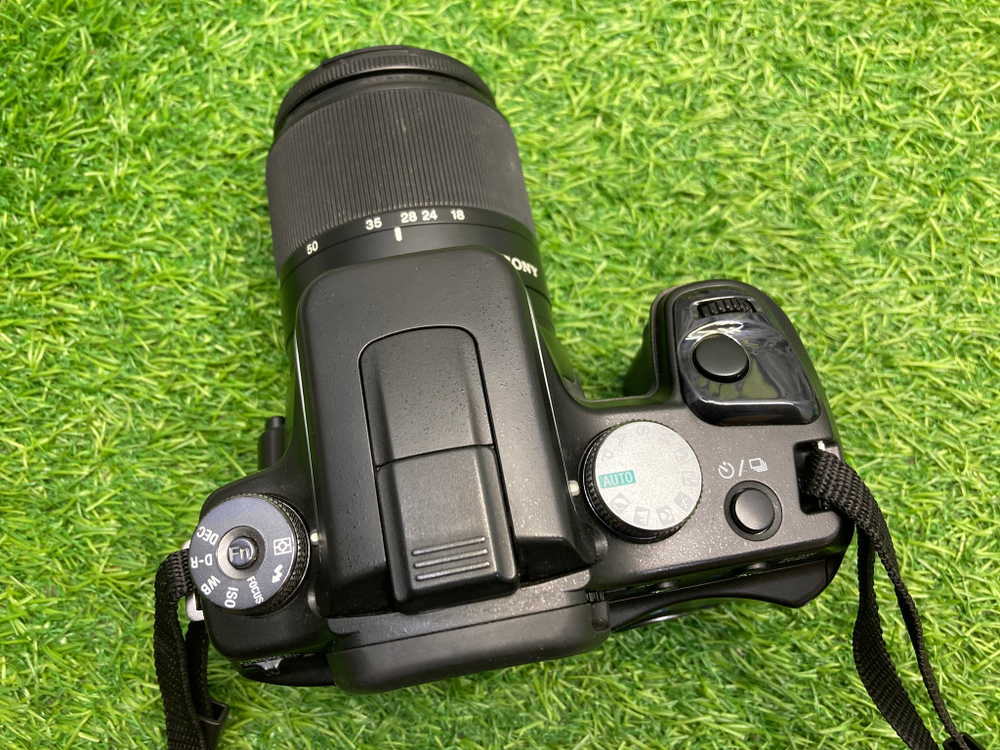 Sony A100 Kit 18-70mm DT 3.5-5.6