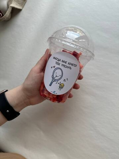 Стаканчик клубники с шоколадом (ту гоу)