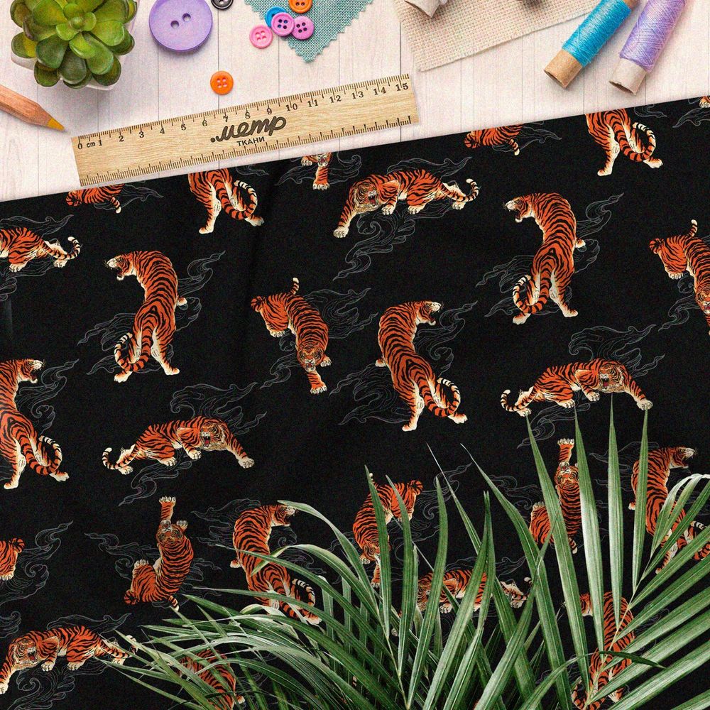 Ткань габардин тигры и облака на чёрном фоне