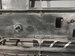 Решетка переднего бампера Toyota Camry (XV50) 14-17 Б/У Оригинал 5311233160