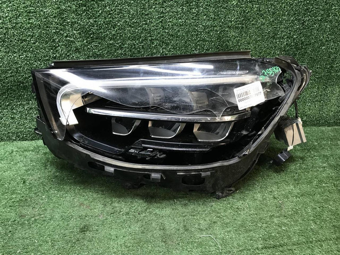 Битая Фара левая Mercedes GLC X253 (2019-2022) LED