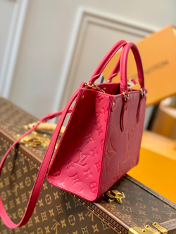 Louis Vuitton Onthego PM