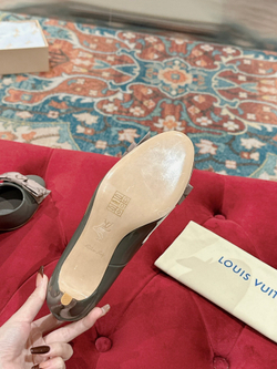Louis Vuitton Pump (5 colors)