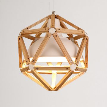 Подвес из деревянных реек в в форме икосаэдра WOO
