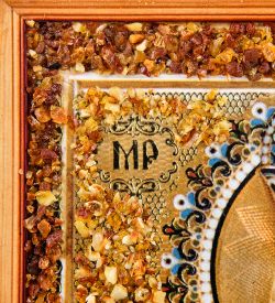 AMB-72/14 Икона Божией Матери «Тамбовская» (с янтарной крошкой) дер.краш.рамка 30х40