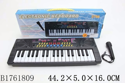 Синтезатор на бат. с микрофоном, коробка 3768