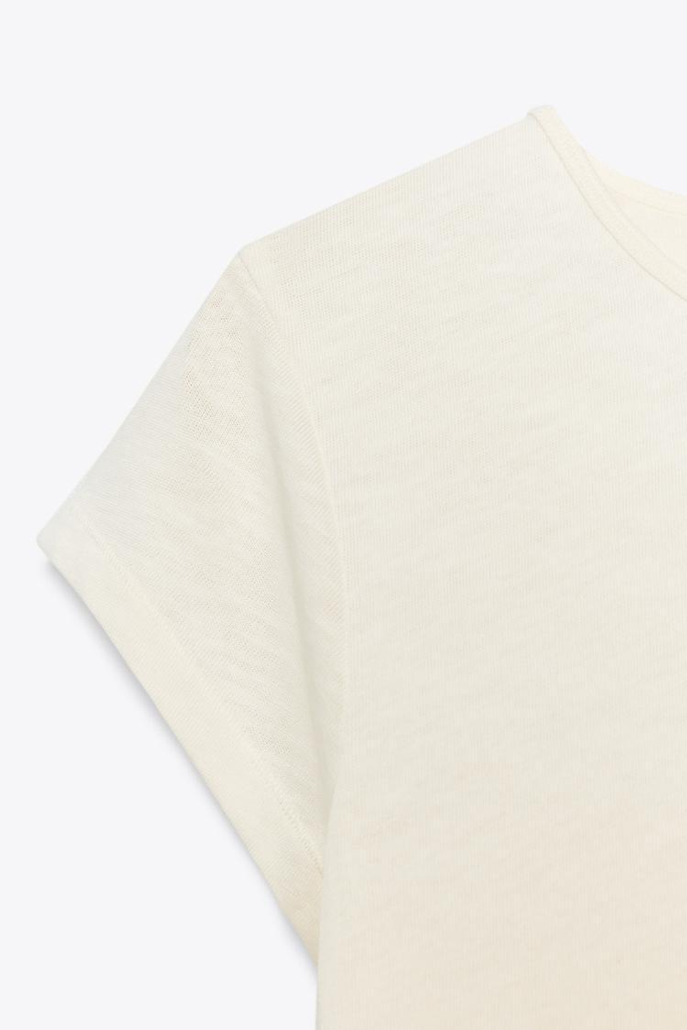 ZARA ФУТБОЛКА В СТИЛЕ РУСТИК С КОРОТКИМИ РУКАВАМИ, ЭКРЮ