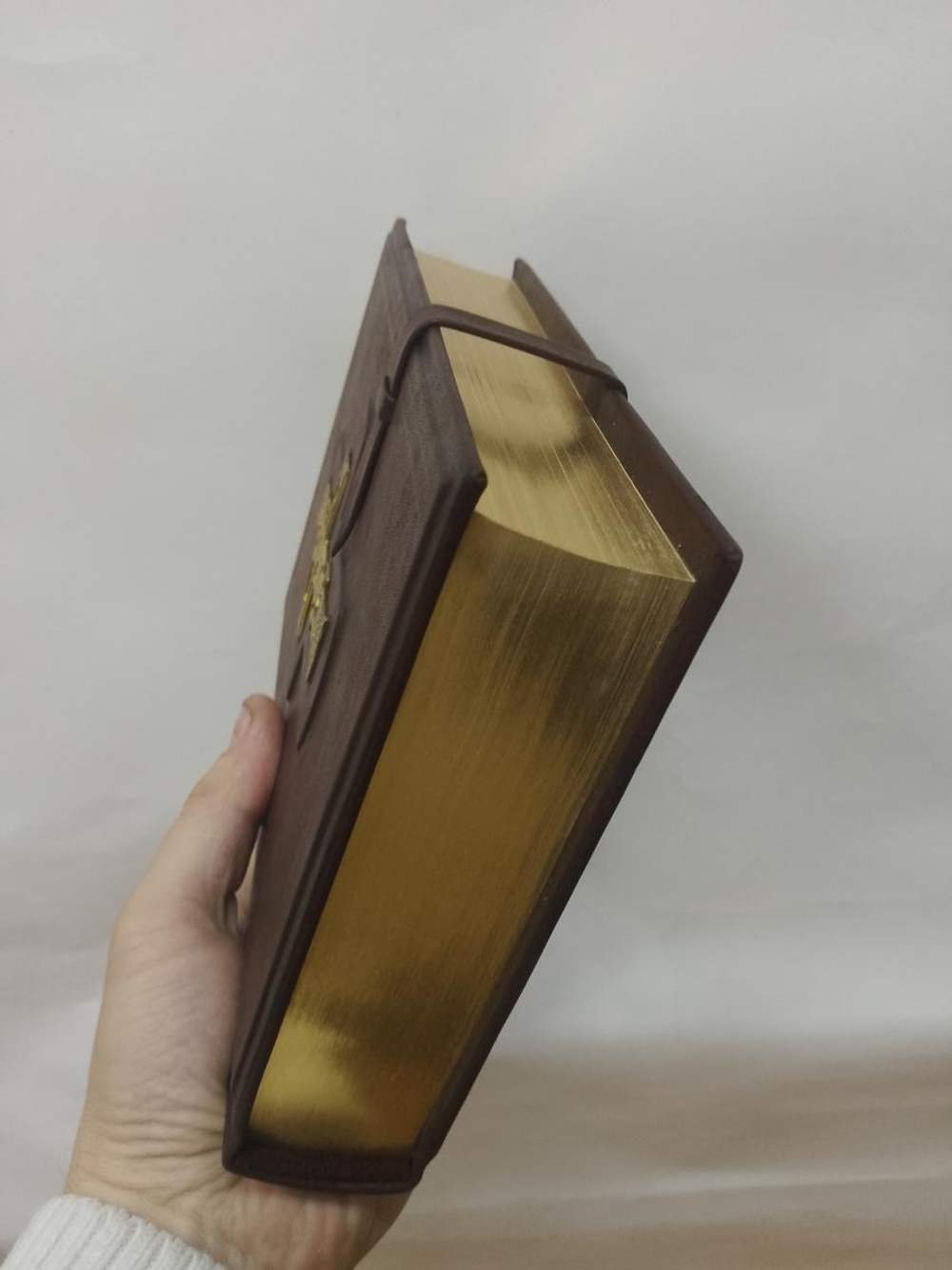"Библия большая с крестом" Книга подарочная в кожаном переплете