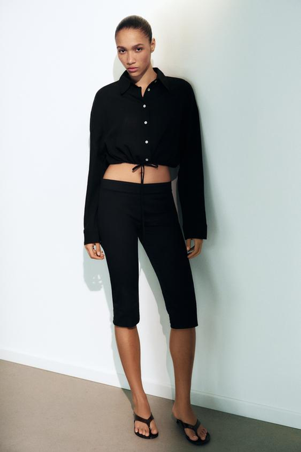 ZARA УКОРОЧЕННАЯ РУБАШКА ИЗ ШИФОНА С РЕГУЛИРУЕМЫМ ШНУРКОМ, ЧЕРНЫЙ