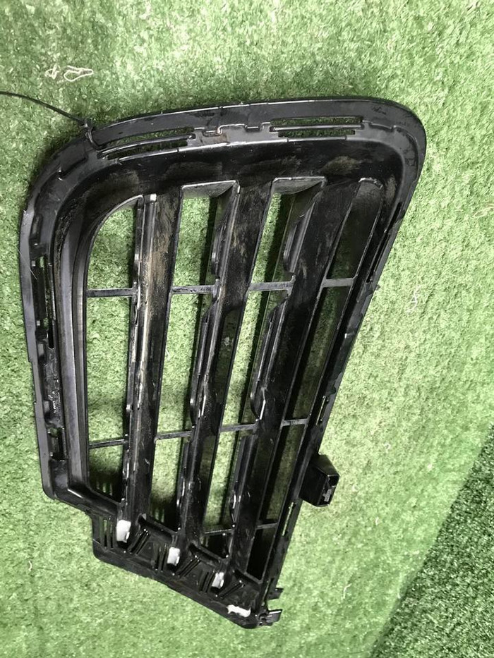 Решетка перед бампера VW Touareg 2 NF 14-18 R-Line