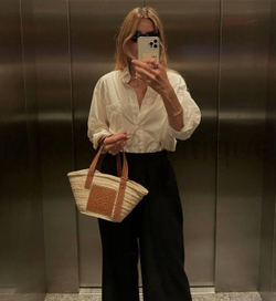 Женская сумка Loewe Basket плетёная бежевого цвета