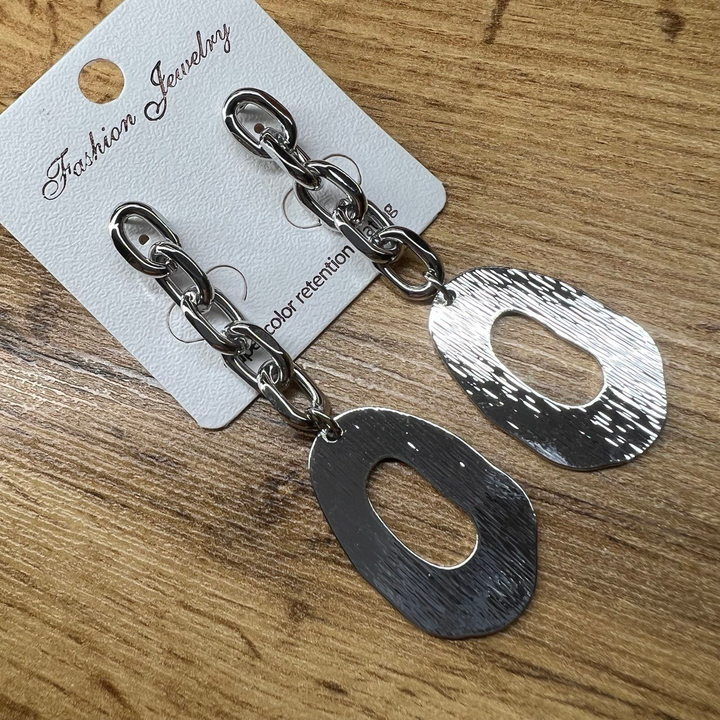 Серьги "Цепи" 5 звеньев подвеска овальная рамка фактурная металл серебристый