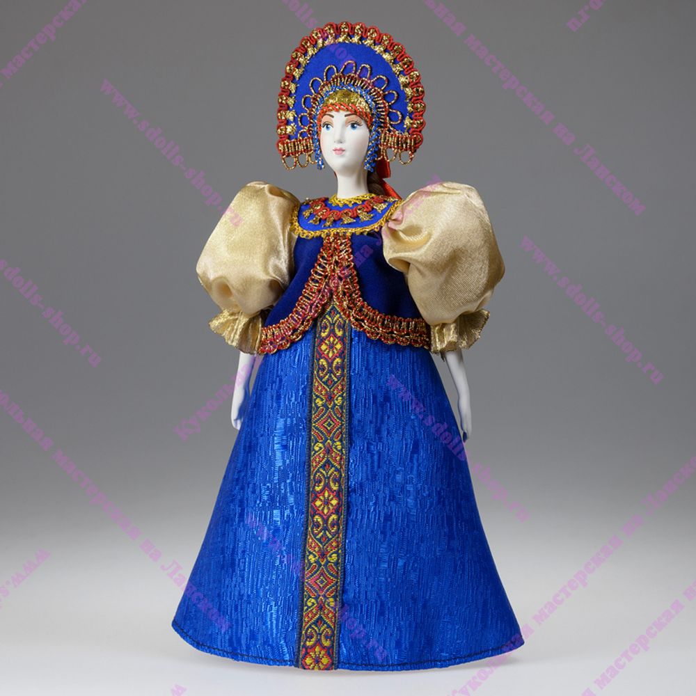 Сувенирная кукла в маленькой парчовой душегрее