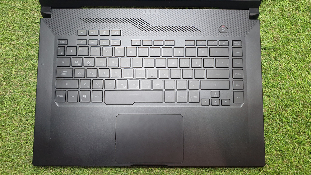 Игровой ASUS Ryzen 7/16Gb/RTX 2060 MAX Q 6 ГБ/144Hz/ROG GA502I GA502IV-HN039T/Windows 11