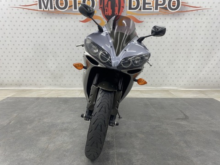 Yamaha YZF-R1 , 2004