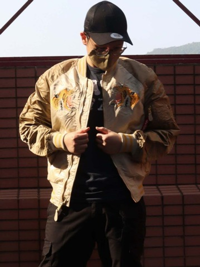 Куртка бомбер Alpha Souvenir Tiger Flight Jacket (белый бежевый)