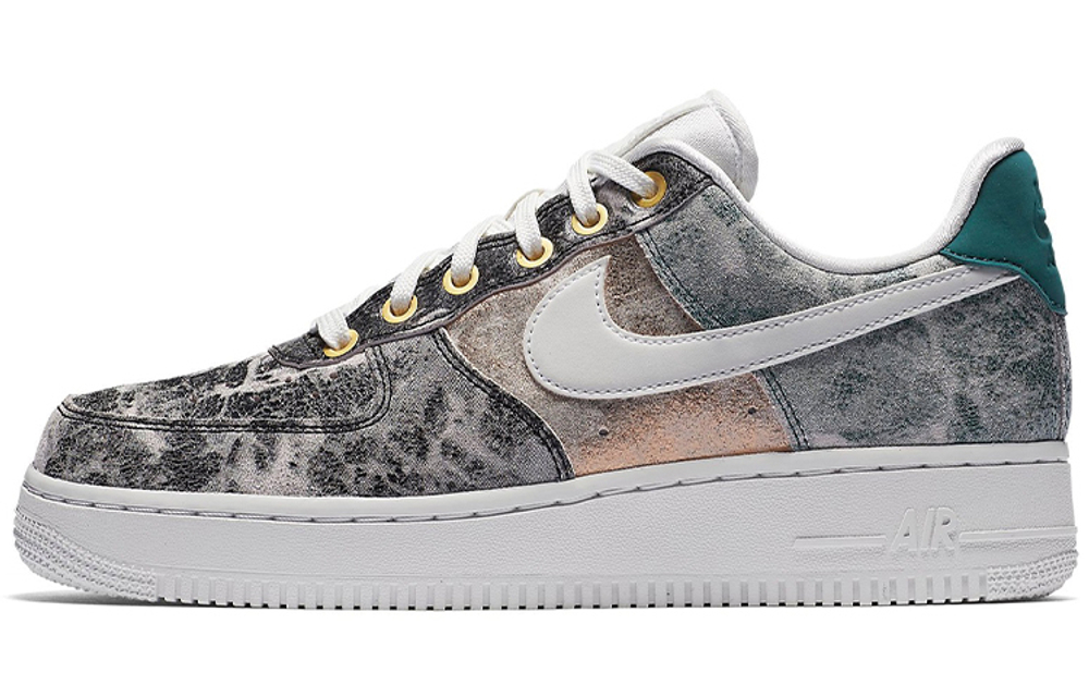 Кроссовки Nike Air Force 1 07 Lxx (Женская размерная сетка)