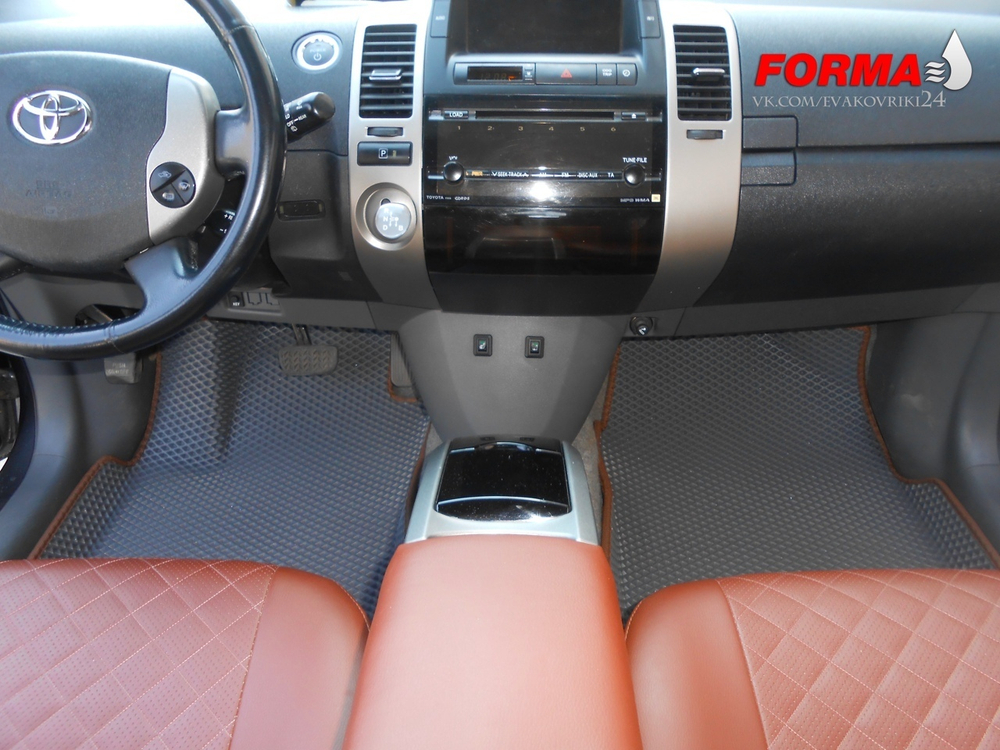 Toyota Prius 2 поколение XW20 (09.2003 - 05.2009) левый руль