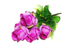 Букет бутонов роз с петрушкой