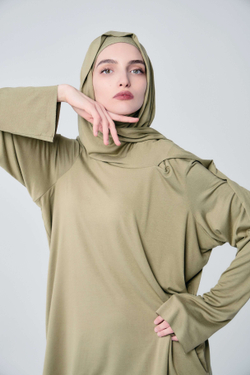 Лонгслив с капюшоном хаки