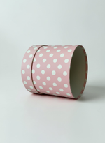 Плотная шляпная коробка фальш-крышка .Цвет; Нежно розовый в горох.