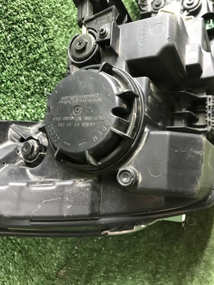 Фара левая Kia Carnival 4 (2020-2023) LED