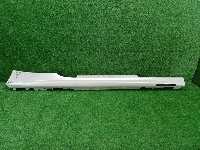 Накладка порога правая BMW 4er G22 (20-нв) M-paket