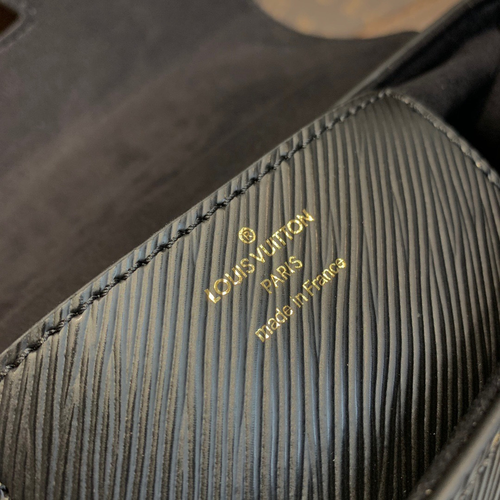 Louis Vuitton Twist MM