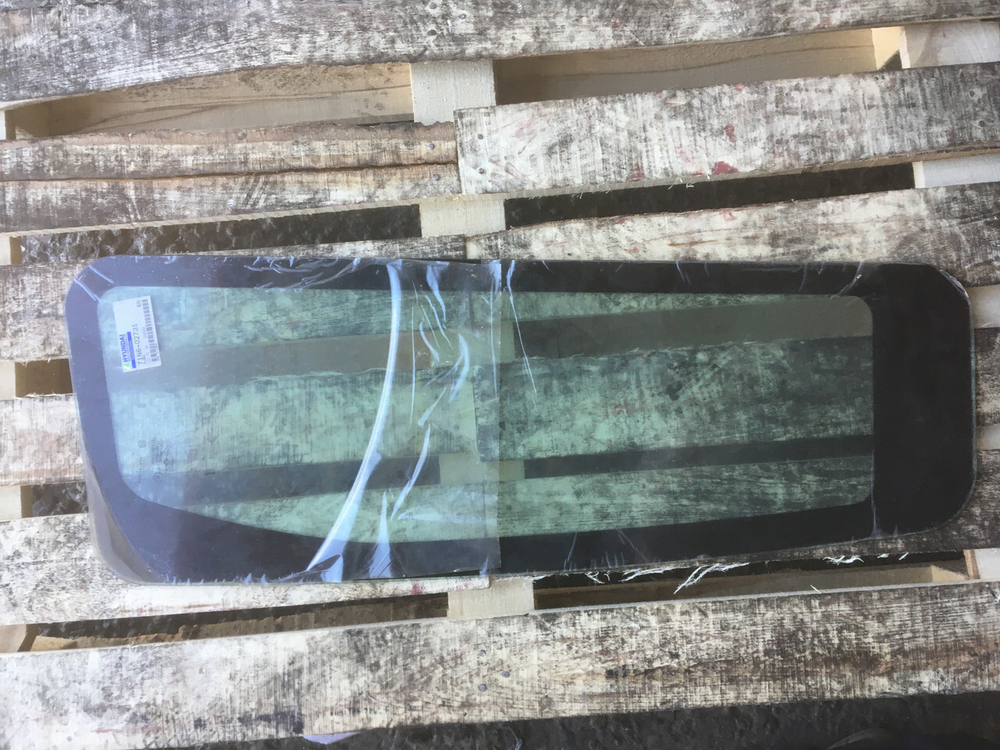 Стекло Hyundai 71N6-02731