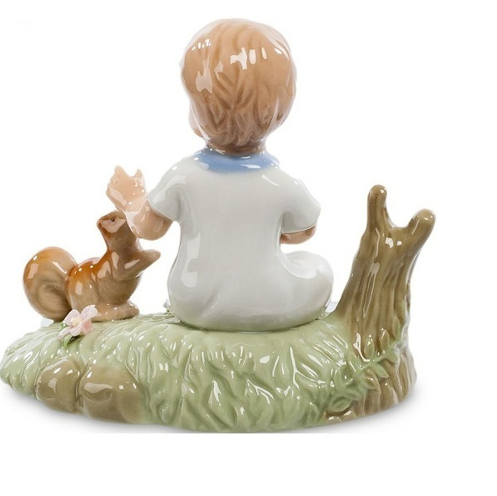 Мальчик с белкой [Арт. 107325]