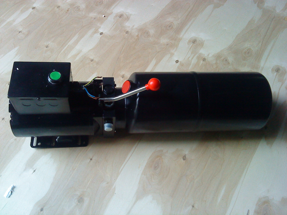 81513001 Гидростанция 220В  3HP Ручная однофазная (2,2кв) до 5тн