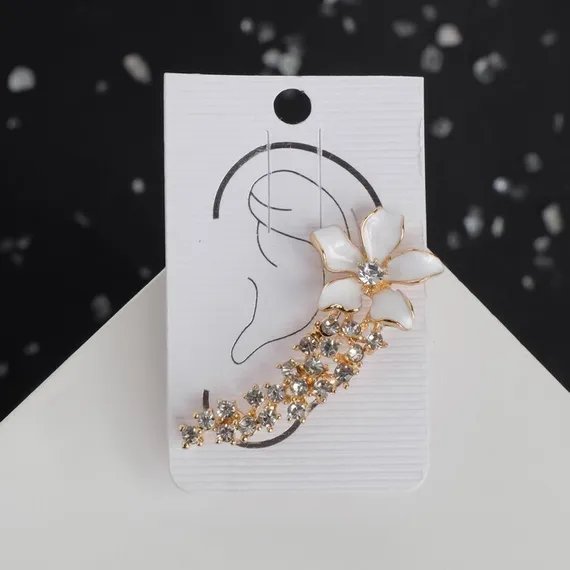 Серьга &quot;Каффа&quot; цветок изящный, цвет белый в золоте