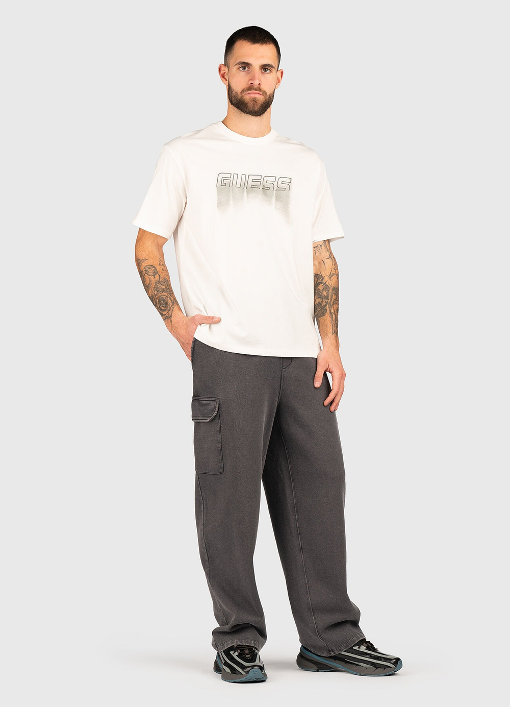 Футболка мужская GUESS