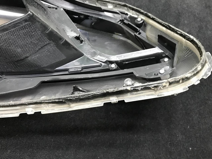 Стекло фары левое Kia Rio 4 FB (2017-2020)